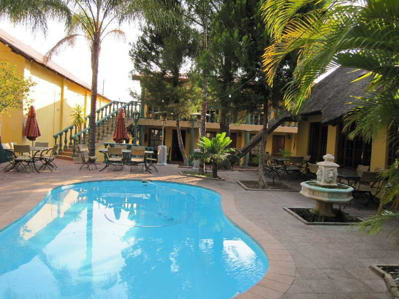 Makalani Hotel Tsumeb Zewnętrze zdjęcie